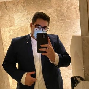 Meet your Posher, Emmanuel